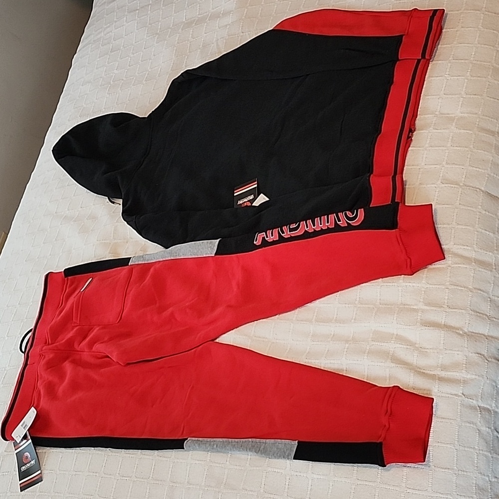 Brand New Akademiks Sweatsuit